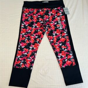 NWT Forever 21 Yoga Leggings with Red and Pink Geometric Pattern Size M